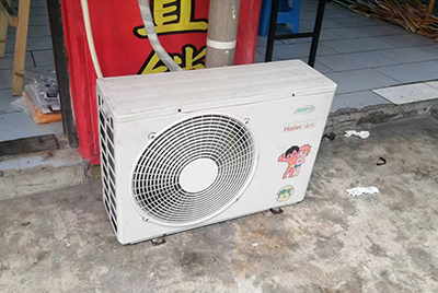 炉霍空调突然不制冷只吹自然风怎么办？